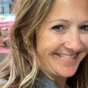 Meet your Posher, Hollie